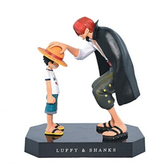 One Piece figures of Luffy and Shanks